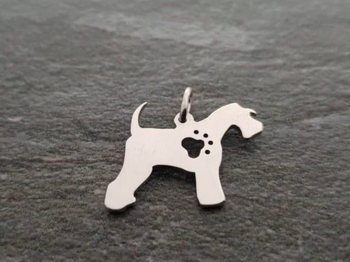 Schnauzer pendant with paw
